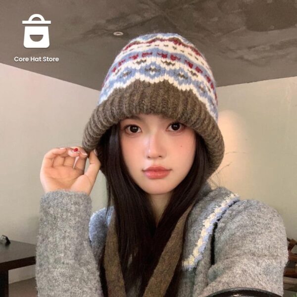 Women's Knit Beanie Hat - Image 4